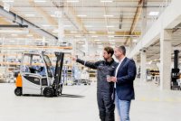 Persönlicher Kundenkontakt und
eine Zusammenarbeit auf
Augenhöhe sind wichtige Säulen des
 STILL Serviceversprechens – und
eine Grundvoraussetzung hoher
 Kundenzufriedenheit