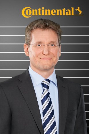 Christian Sass_Leiter Runderneuerung Lkw-Reifen EMEA.jpg