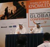 Abdulla All Awar, Chief Executive Officier Dubai International Financial Centre Authority und Malek Sultan Al Malek, Executive Director,  Dubai Internet City während der Präsentation ICT-Cluster