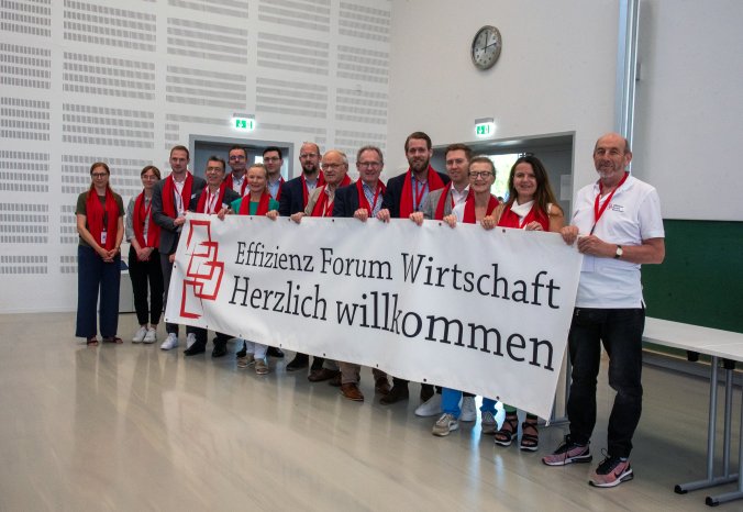 Gruppenfoto_Effizienz Forum Wirtschaft 2023 (3).jpg