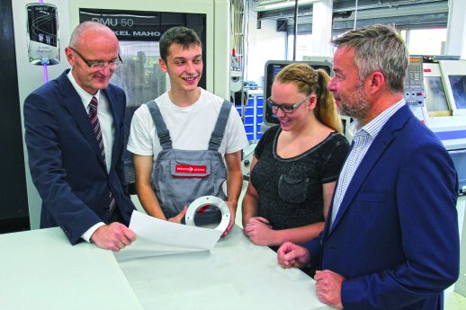 Pfeiffer Vacuum Ausbildung 2015.jpg