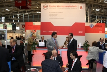 Der Gemeinschaftsstand des Clusters Mikrosystemtechnik, Landshut, während der Electronica 2008.