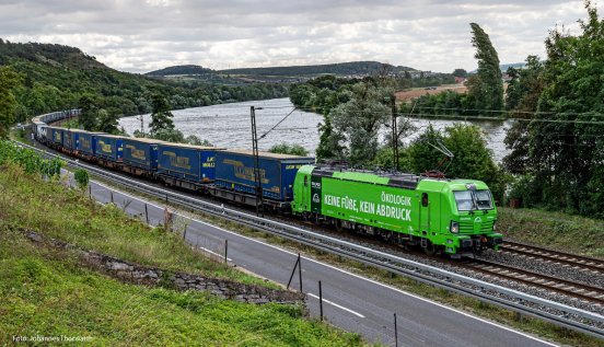 Künftig auch in Schweden_TX-Zug für Lkw Walter ©_TX Logistik_Johannes Thorwarth.jpg