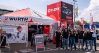 Extended Workshop mit Team an der Rennstrecke: Würth Elektronik stand den Jugendlichen mit Produkten und Expertentipps zur Seit