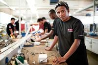 Sie fliehen vor politischer Verfolgung, vor Terror, Krieg und Hunger: Das Pilotprojekt bietet Flüchtlingen eine Perspektive und die Chance auf ein besseres Leben (Quelle Friedhelm Loh Group)