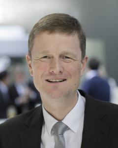 Kai Acker ist Vorsitzender der Geschäftsführung bei der KHS-Gruppe