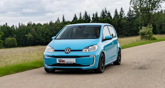 Plug-in-Hybridmodelle und reine Elektrofahrzeuge sind immer mehr gefragt. Laut verschiedenen Medienberichten kann teilweise die hohe Nachfrage kaum noch bedient werden.