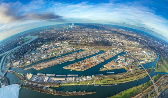 Luftbild_Duisburger Hafen_Ruhrort Jan23_Hans Blossey.jpg