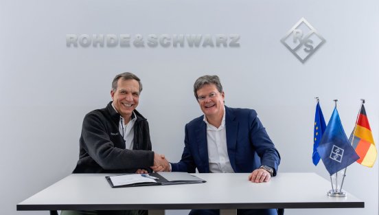 christian-leicher-ceo-von-rohde-and-schwarz-und-dr-people-image-rohde-schwarz_200_112556_28.jpg