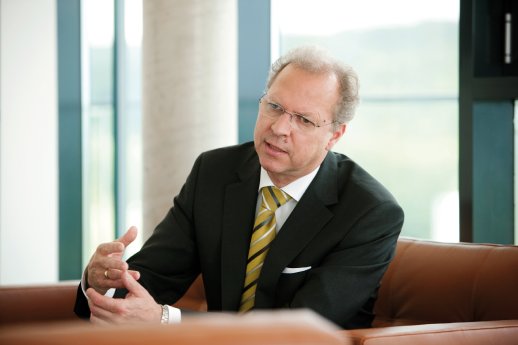 KNAPP-CEO_Eduard_Wuenscher.jpg