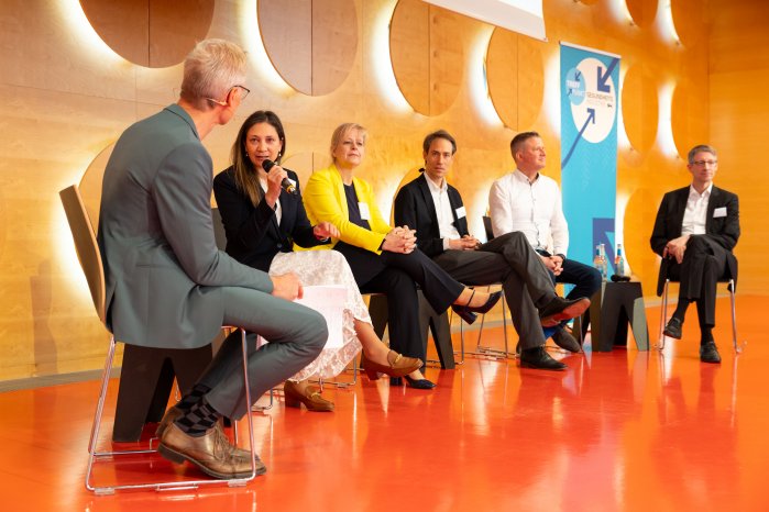Bild 5_26_03_TP_Gesundheitsindustrie_Paneldiskussion.jpg