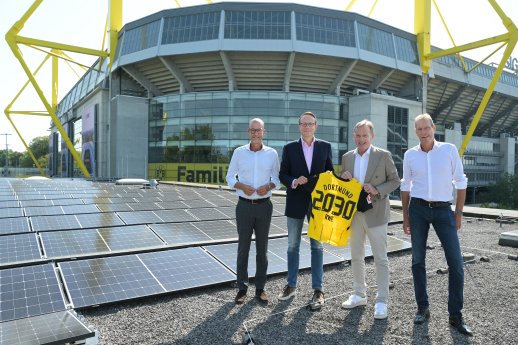 Foto_Solardach_PM_RWE___BVB.jpg