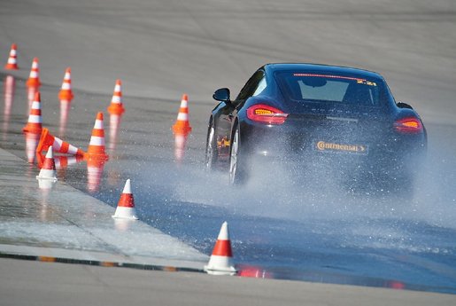 img-sommer-nass-porsche-5.jpg