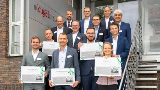 FAG-Stiftung_Award_Gruppenfoto_000018FB1.jpg