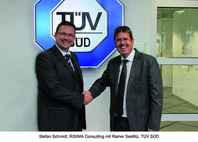 Stefan Schmidt, RISIMA Consulting mit Rainer Seidlitz, TÜV SÜD