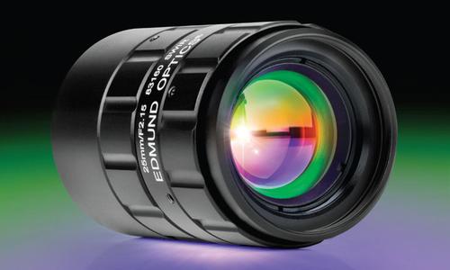 TECHSPEC® SWIR Objektive mit Festbrennweite sind bei Edmund Optics erhältlich und wurden speziell für den kurzwelligen Infrarotbereich von 0,9 bis 1,7 μm entworfen, beschichtet und getestet. Quelle: Edmund Optics.