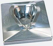 Auf der EuroMold wurde die Gussform für eine Beatmungsmaske gefräst, um verschiedene Bearbeitungsstrategien von hyperMILL® zu demonstrieren.