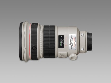 EF 200mm f-2 L IS USM SIDE w CAP.JPG