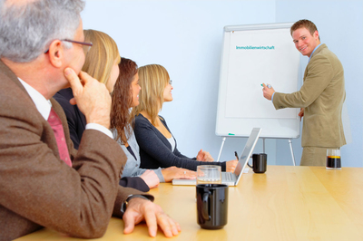 Praxisnah und kompetent: Die Sykosch Software AG bietet ab sofort Fachseminare für die Immobilienwirtschaft an. Foto: Yuri Arcurs/fotolia