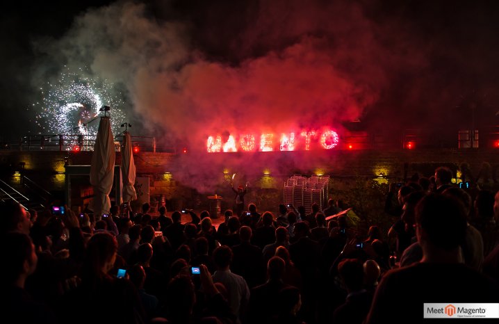 Meet Magento #511 Aftershow-Party Moritzbastei - Feuerwerk.jpg