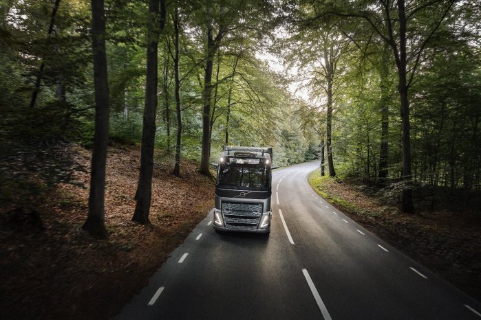 volvo_trucks__59A4459__Original file.gif