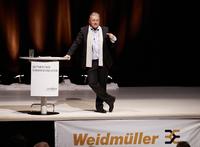 Auf dem dritten Weidmüller Gespräch verriet Gastredner Christian Gansch sein Erfolgsrezept für Orchester und Unternehmen: Aufeinander hören und miteinander handeln