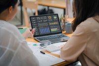 Die CONET-Profis haben mit ihren Partnern Fondsverwaltung, Dokumentenmanagement und Veranstaltungsorganisation in einem benutzerfreundlichen Online-Portal vereint.