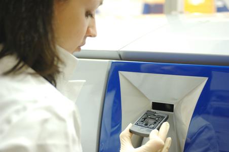 febit?s new Geniom RT Analyzer combines extraordinary flexibility with a high degree of automation for microarray analysis. (Photo: febit)