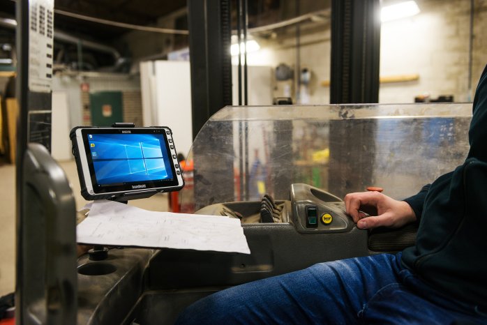 Handheld-Algiz 8X-warehousing-tablet.jpg