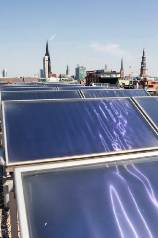Vattenfall_Solarthermieanlage_HafenCity_3.JPG