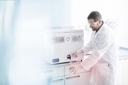 LAUDA erweitert sein Portfolio um hochwertige Destillierapparate mit dem Prädikat »GFL Technology«