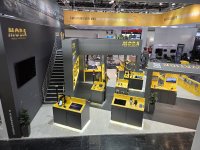 Auf seinem gut besuchten Messestand bewies MOBA Gespür für die Herausforderungen der Branche und präsentierte ein breites Spektrum an Technologien, die der autonomen und vernetzten Baustelle der Zukunft weiter den Weg ebnen. Auf seinem gut besuchten Messestand bewies MOBA Gespür für die Herausforderungen der Branche und präsentierte ein breites Spektrum an Technologien, die der autonomen und vernetzten Baustelle der Zukunft weiter den Weg ebnen.