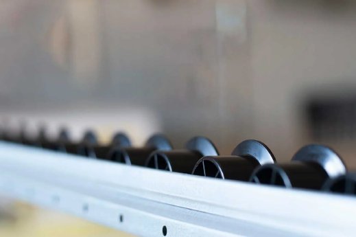 GP-Rollschiene_integrierte_Seitenführung_BeeWaTec.webp