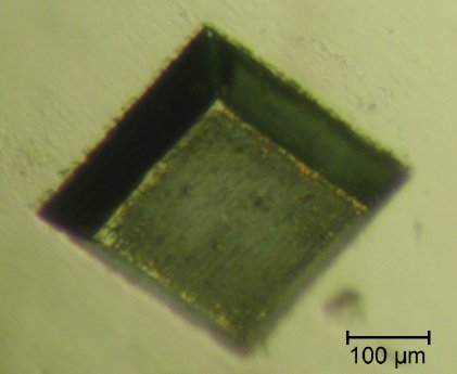 02_Structured borosilicate with depth of 60µm.jpg