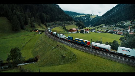 01_Güterverkehr auf der Schiene _LKZ.jpg
