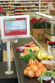 Mehr Bewegungsspielraum und optimale Übersicht an der Kasse: das virtuelle Checkout Display VCODisp.