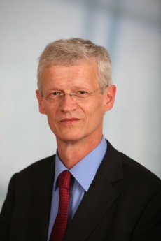 PM 2015-31 Dr. Thomas Memmert.jpg