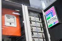 Durch hohe Modularität und Skalierbarkeit des TS 8 Schaltschranksystems in Verbindung mit Klima- und Stromverteilungstechnik gewährleistet Rittal seinen Kunden höchstmögliche Flexibilität bei der Integration ihrer Speicherlösungen