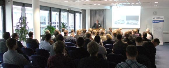 Beim Thementag Werkzeug- und Formenbau des Carbon Composites e.V. beschrieb Dr. Steffen Bonss vom Gastgeber Fraunhofer IWS die Kompetenzen des Instituts auf dem Gebiet der Lasertechnologie