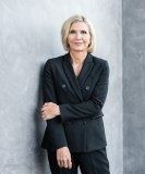 „Ich sehe unsere Wachstumschancen zum einen in der geografischen Expansion und zum anderen im strategischen Ausbau unserer Rolle als Generalunternehmer.“ - Winnie Ahrens, Head of New Business Kardex Mlog