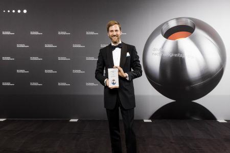 „Die Platzierung unter den TOP 3 des Deutschen Nachhaltigkeitspreises ist für uns als Familienunternehmen eine große Ehre“, so Dr. Ralf Murjahn, CEO der DAW SE.