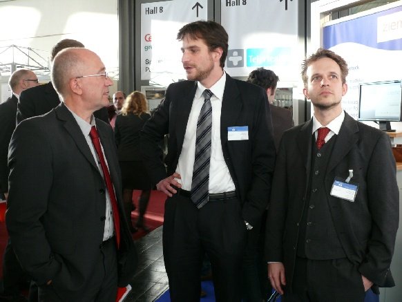 Henning Heidemanns auf CeBIT-Stand MV.JPG