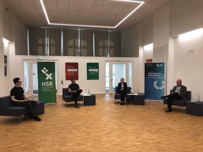 Diskussionsrunde (v.r.n.l.): Prof. Dr. Andreas Dotzauer, Dr. Imke Sommer, Prof. Dr. Evren Eren und Dr. Dennis-Kenji Kipker, Foto: Hochschule Bremen