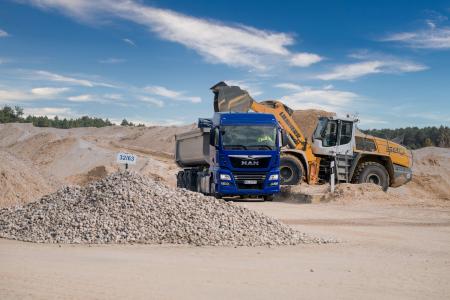 Die Wartezeiten werden deutlich vermindert, da alle Daten des LKW sofort an den Radladerfahrer übermittelt werden.