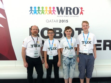 2015-11-17_Robotik-AG in Doha.JPG