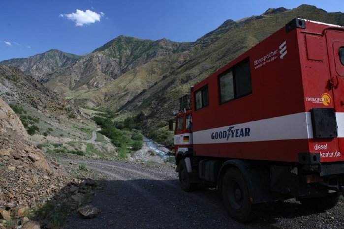 4 Goodyear_DuraSeal.jpg