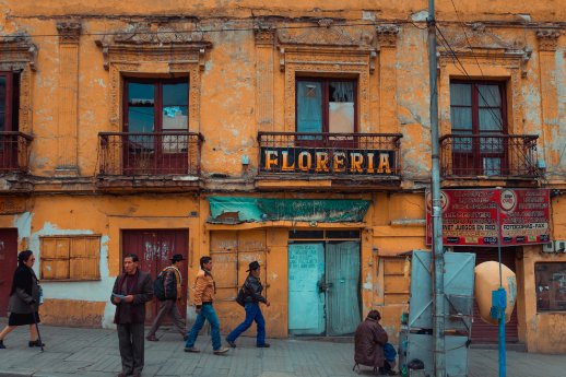 Bolivia - La Paz - Street.jpg