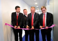 Feierliche Eröffnung der neuen Rittal-Niederlassung in Belgrad: v. l. n.r.: Markus Jahn (Director International Sales, Eplan Austria), Thomas Rehhorn (Leiter Business Development Europa von Rittal), Dejan Dokmanović (Geschäftsführer Rittal Serbia and Rittal Croatia) und Dr. René Umlauft (CSO und Mitglied der Geschäftsführung von Rittal International)