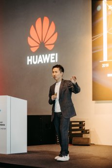 Tommy Zhou Keynote.jpg