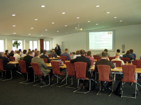 pick-by-voice-veranstaltung-team-vocollect.jpg